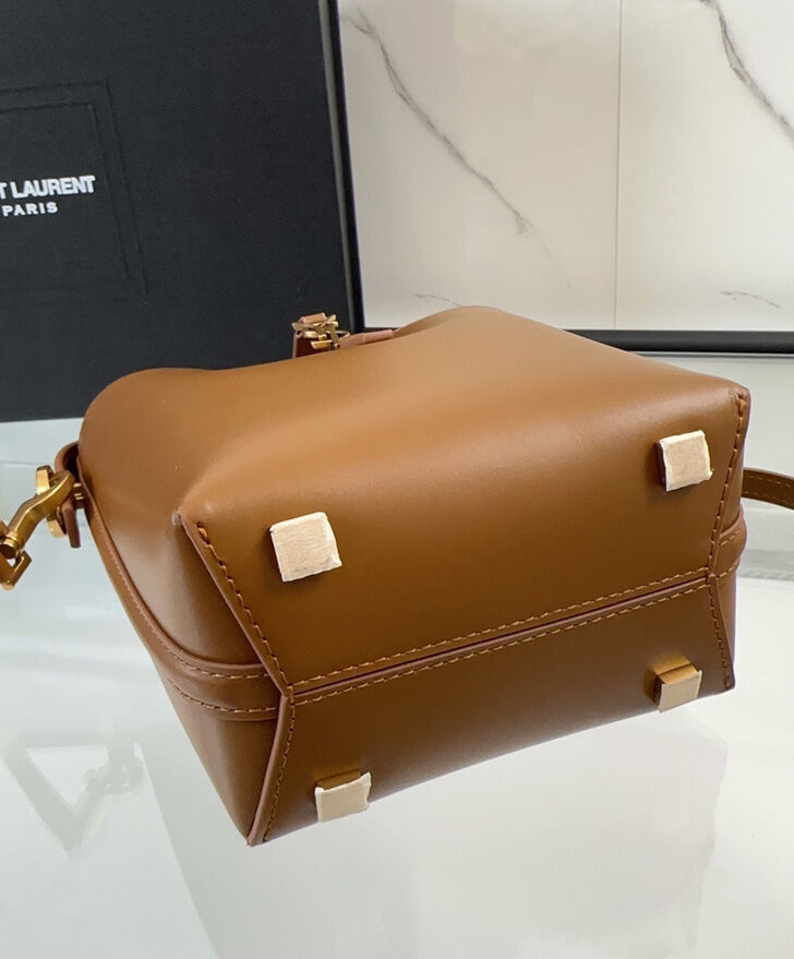 Saint Laurent Le 37 Mini In Shiny Leather 765870